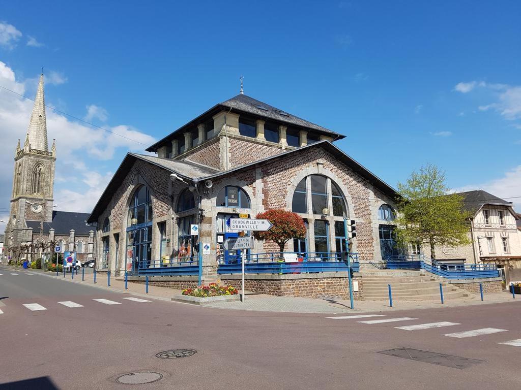 Appart Hotel Le Frenchy Bréhal Exterior foto